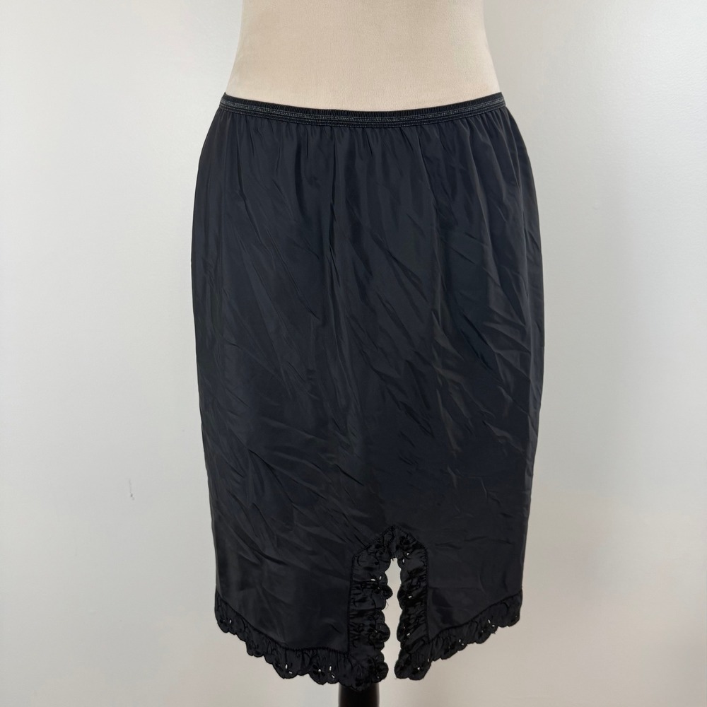 VTG 60's Gossard Artemis Black Half Slip Skirt Eyelet Lace Trim Slit Front Med